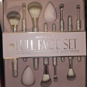 Glitz & Glam Full Face Makeup Brush Set - Glitter Silver